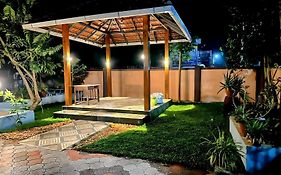 Alleppey Haven 6Br Whole House By Backwater